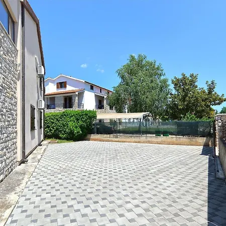 Fuer 8 Personen Ca 135 Qm In Valbandon, Istrien Istrische Riviera Apartament *