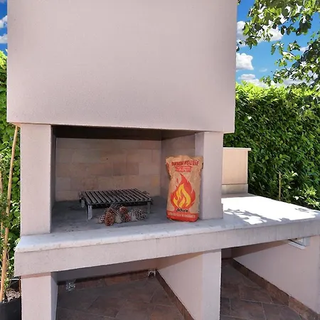 Fuer 8 Personen Ca 135 Qm In Valbandon, Istrien Istrische Riviera